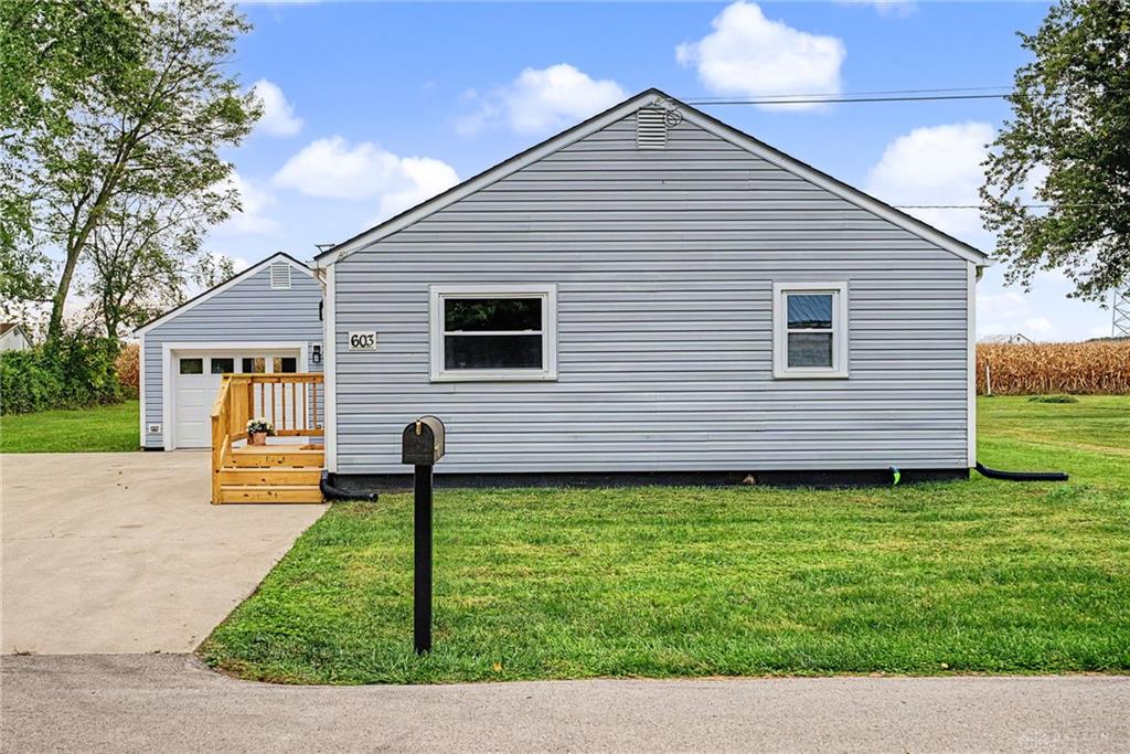 603 S High Property Photo 4