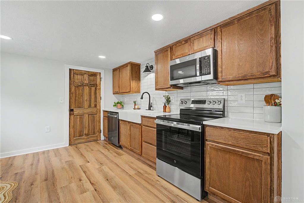 603 S High Property Photo 12