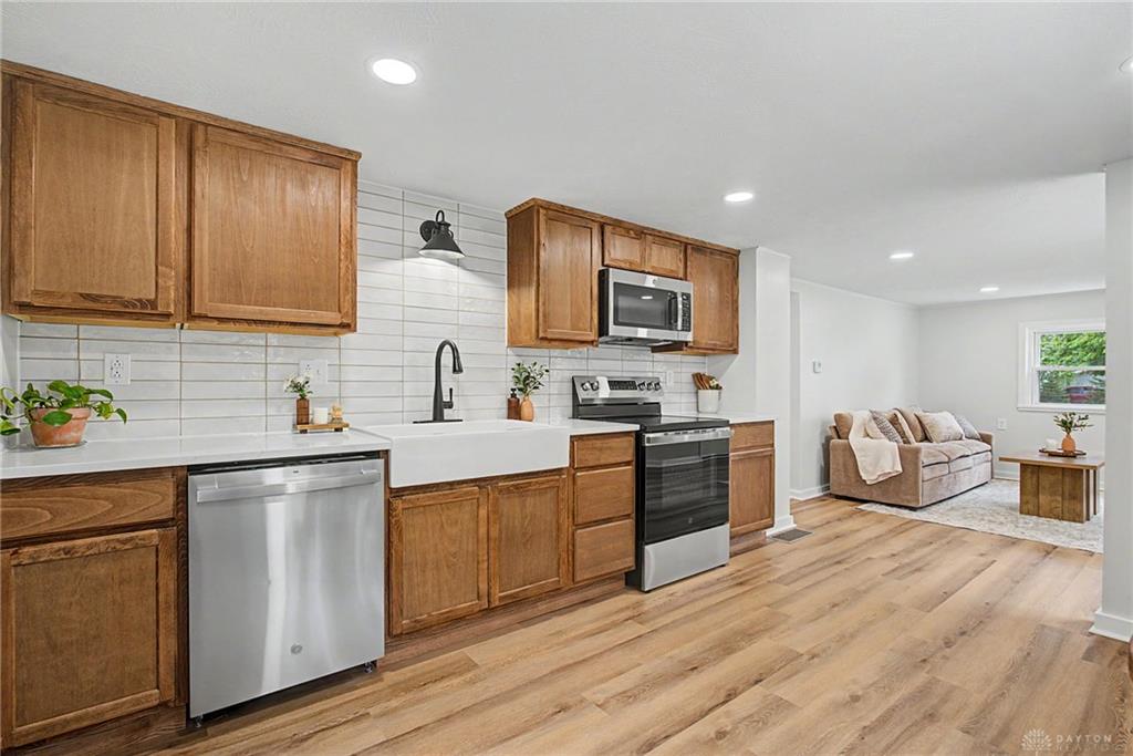 603 S High Property Photo 15