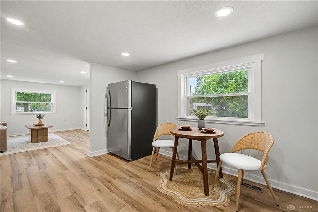 603 S High Property Photo 16