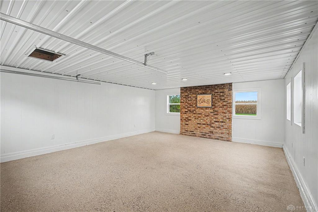603 S High Property Photo 28