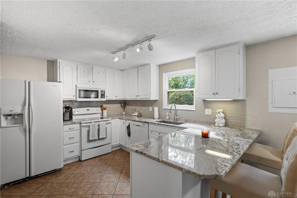7341 Rustic Woods Property Photo 14
