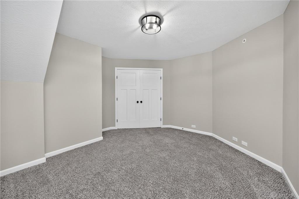405 Bethpage Way Property Photo 10