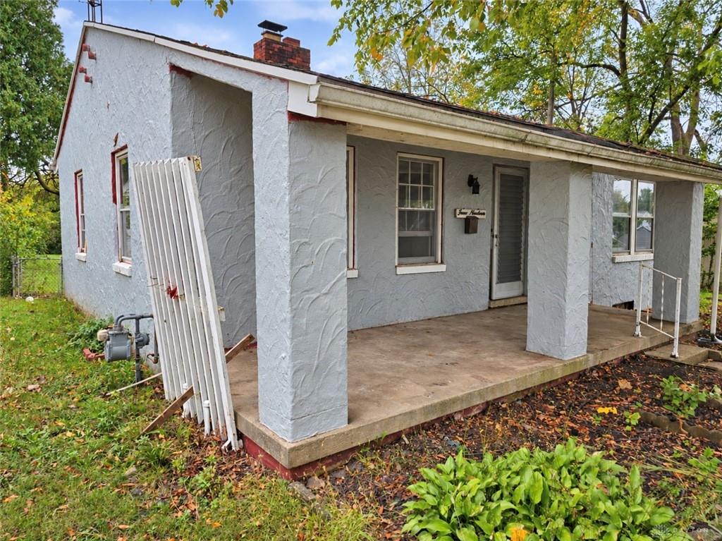 419 S Clairmont Property Photo 4