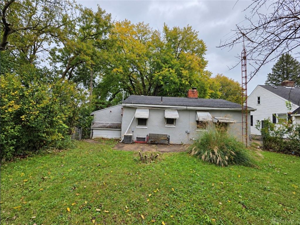 419 S Clairmont Property Photo 22