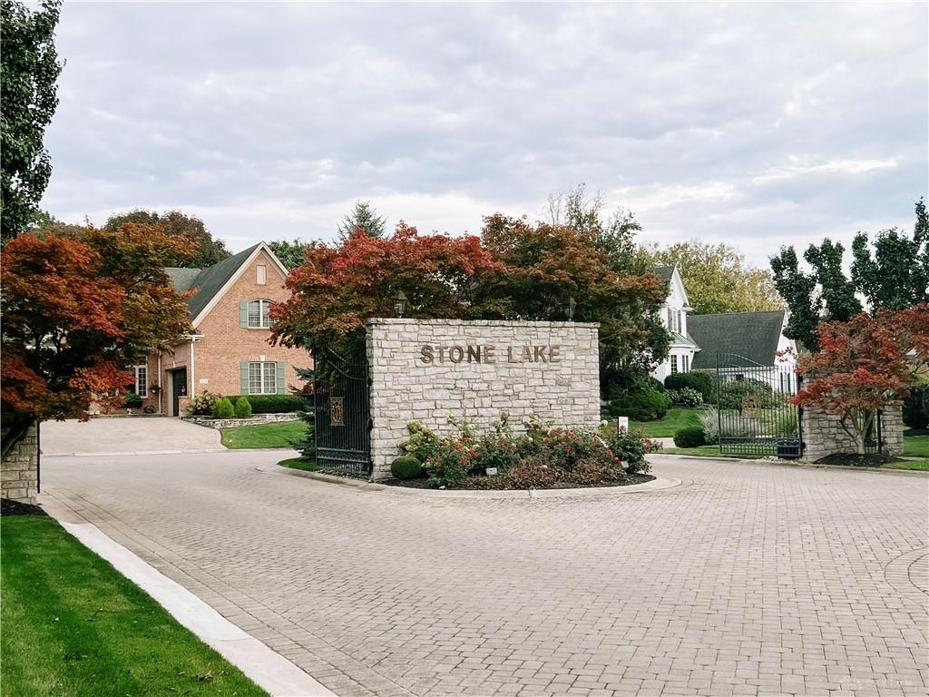 5725 Stone Lake Property Photo 4