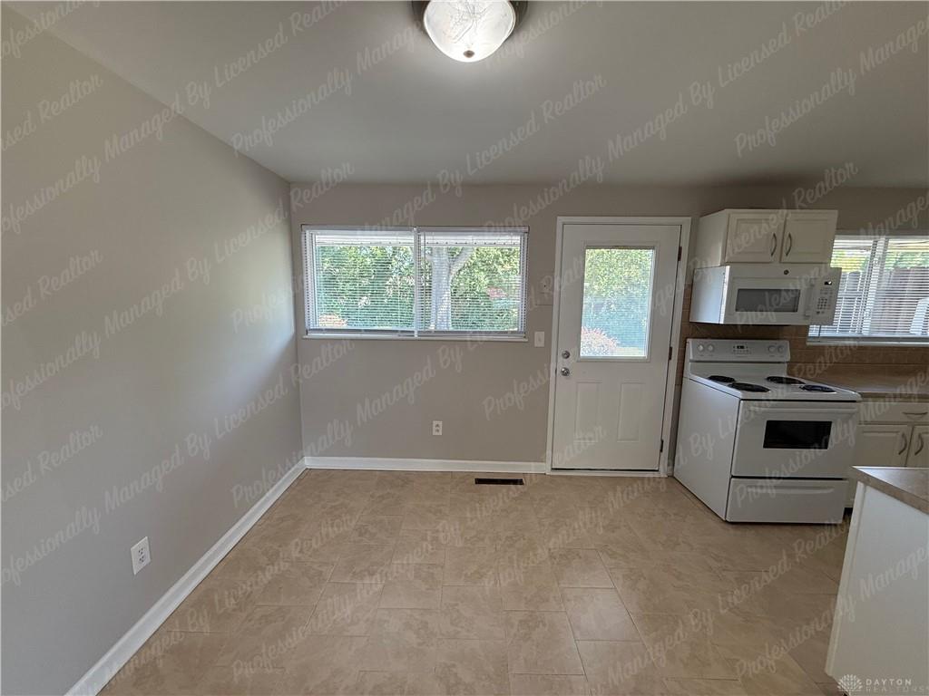 5678 Tomberg Property Photo 9