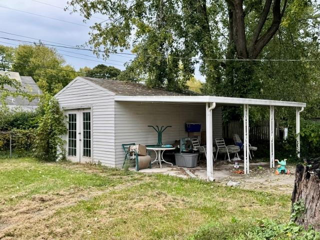 3713 Detroit Property Photo 4