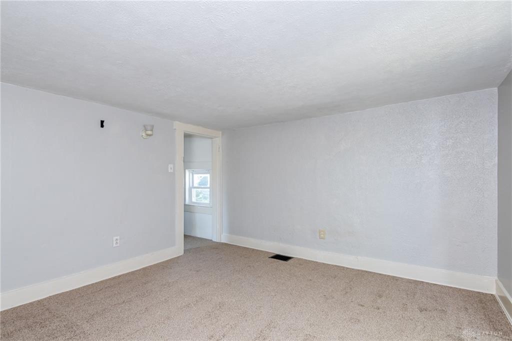 3206 E 5th Property Photo 24