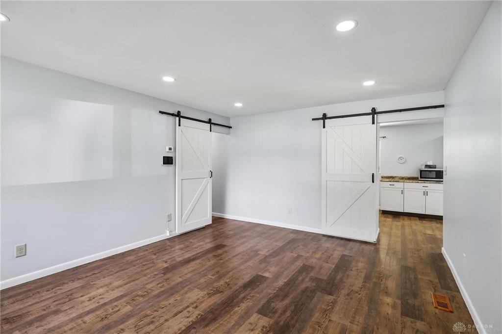 7106 Chatlake Property Photo 6