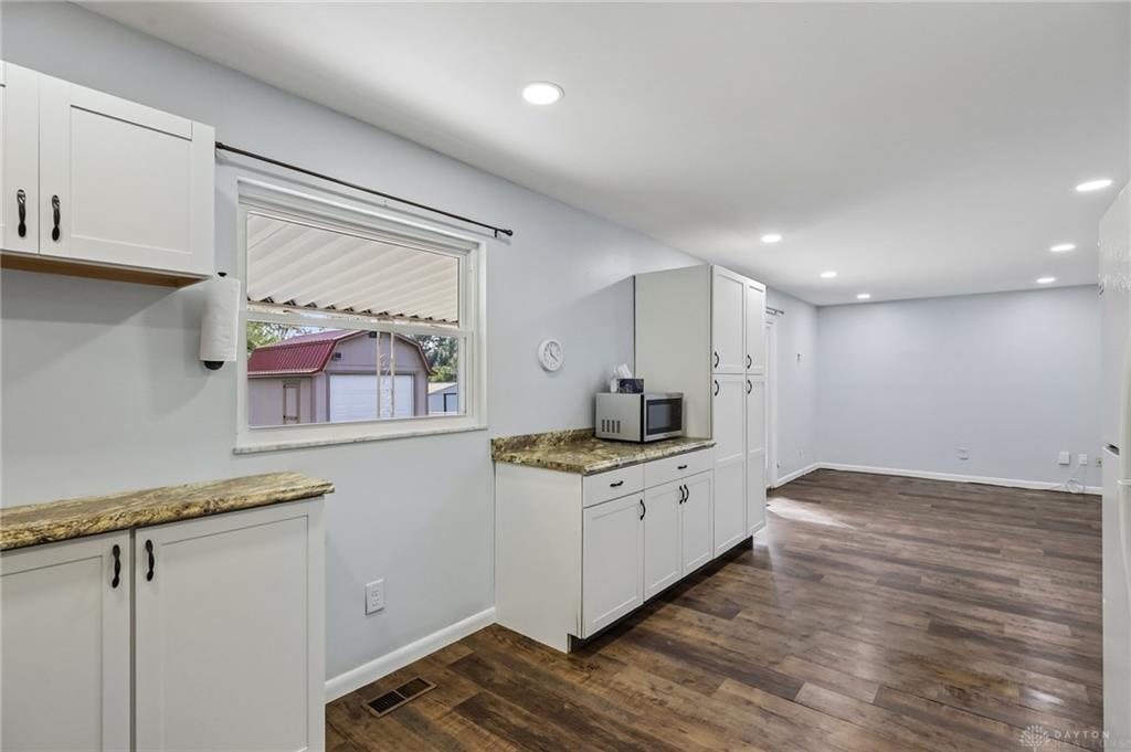 7106 Chatlake Property Photo 11