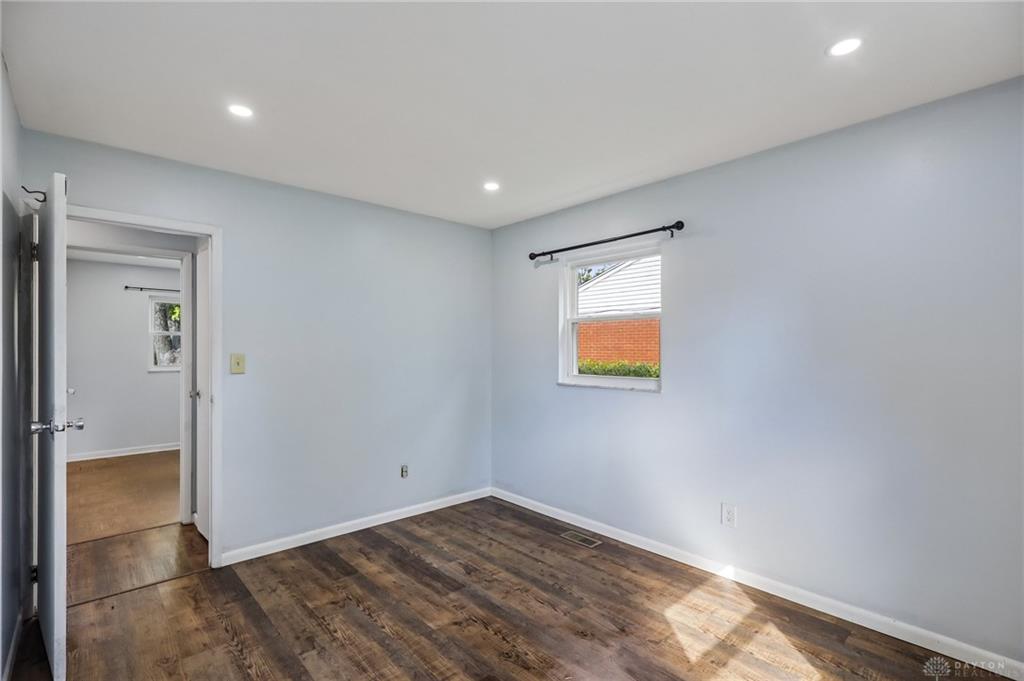 7106 Chatlake Property Photo 32