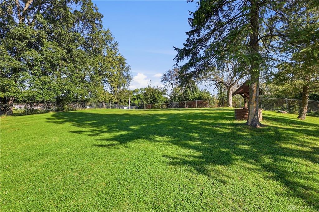 2141 W Mile Property Photo 39