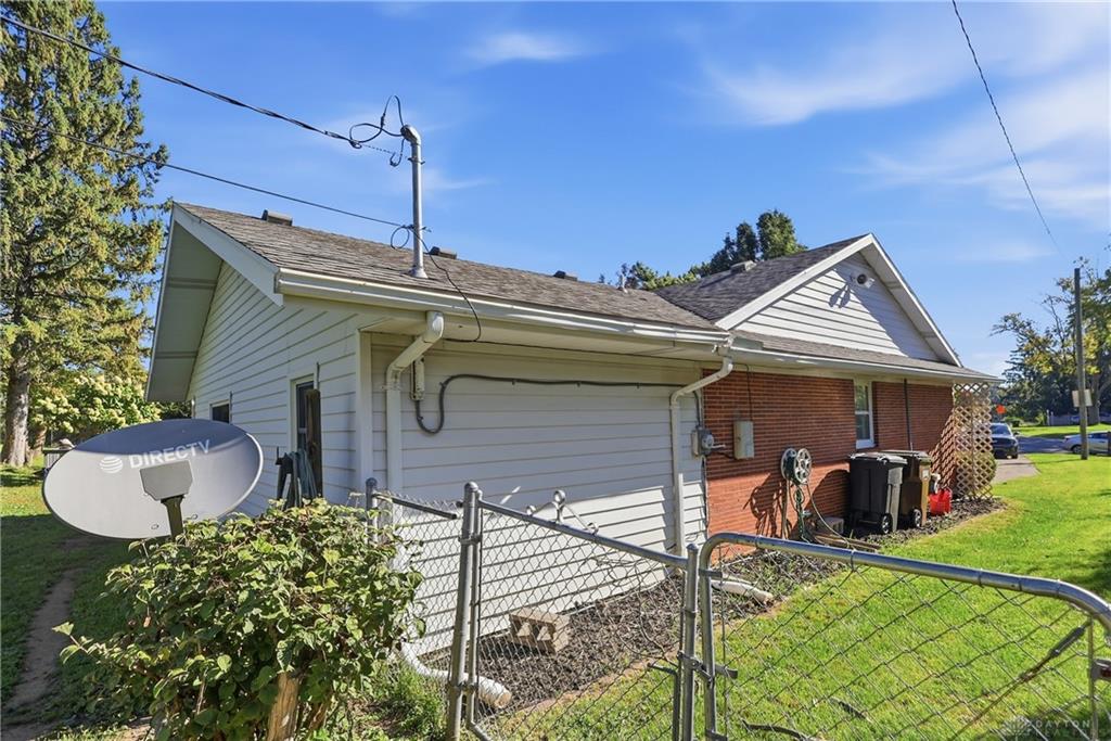 2141 W Mile Property Photo 43