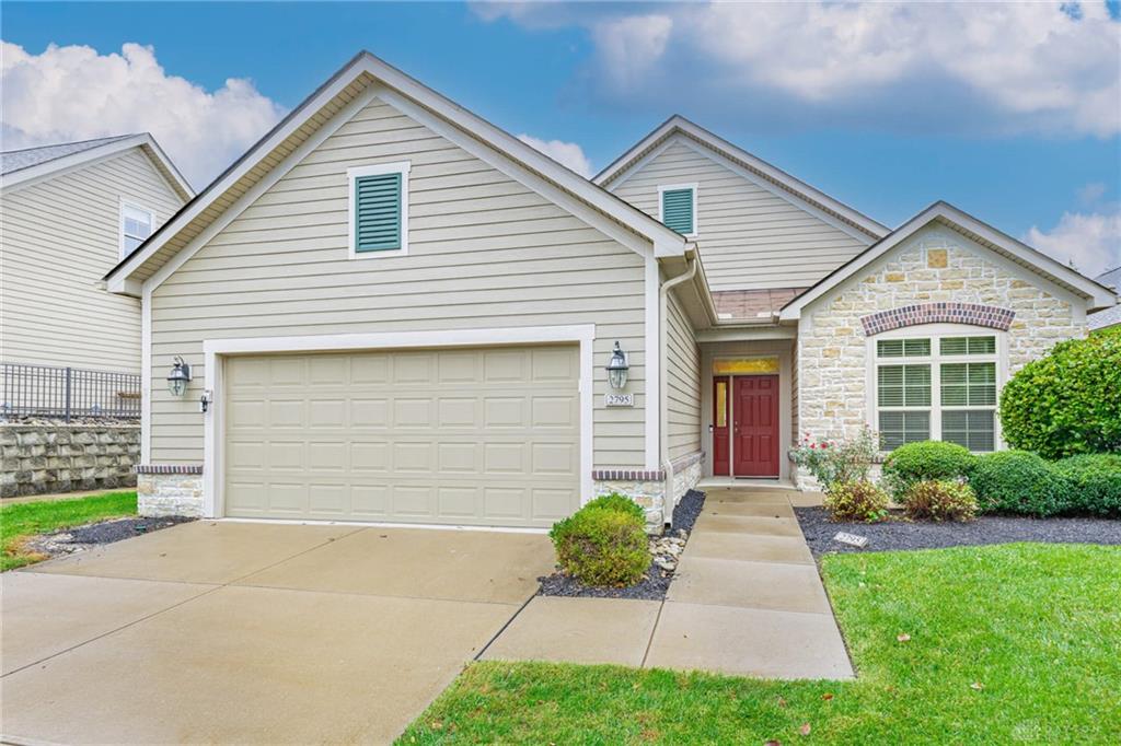 2795 Silver Maple Property Photo 1
