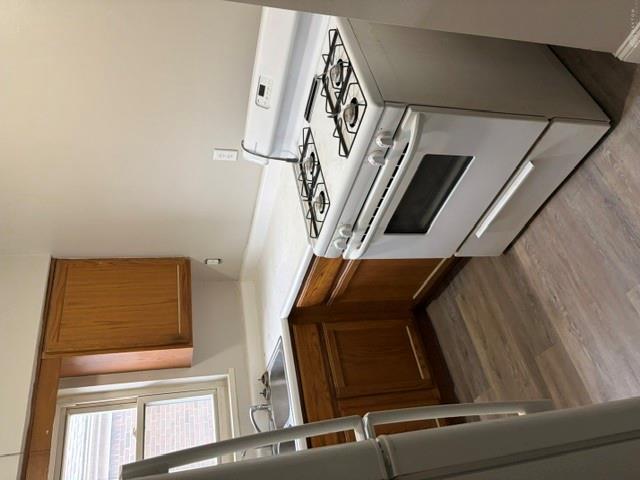 2351 Tytus Property Photo 7