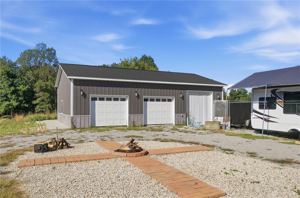 1318 Greenbrier Property Photo 6