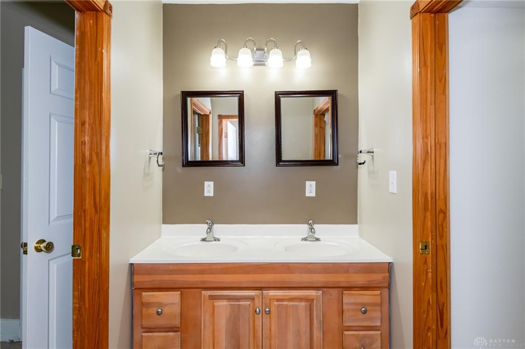 608 E Canal Property Photo 21