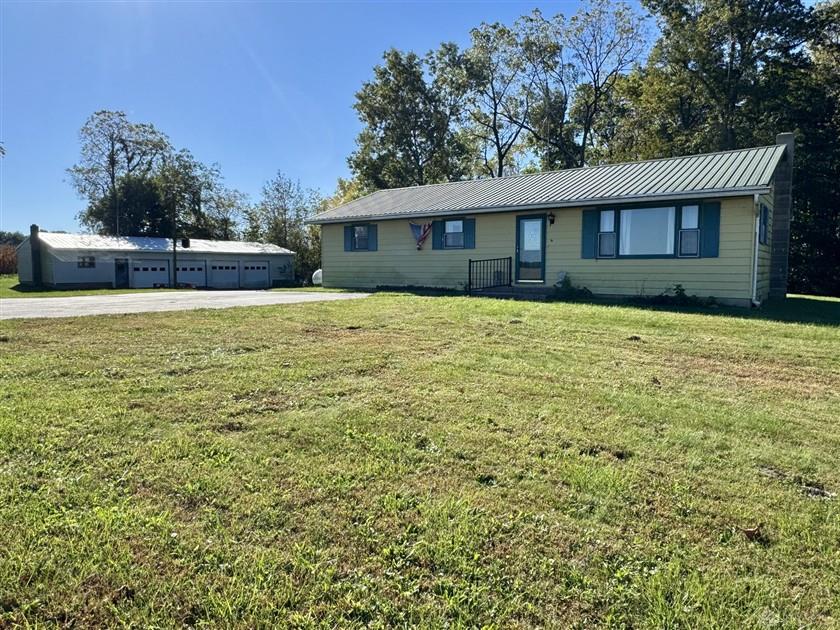387 Moore