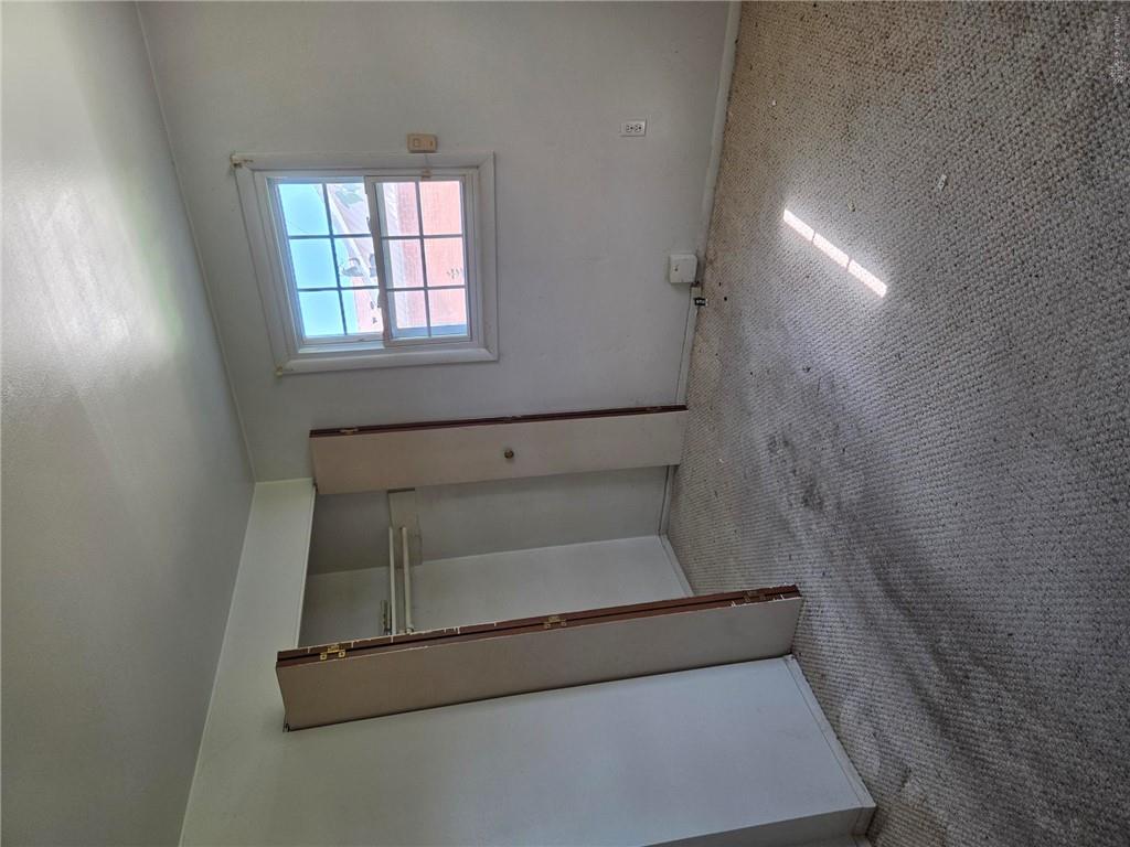 641 Skyles Property Photo 13