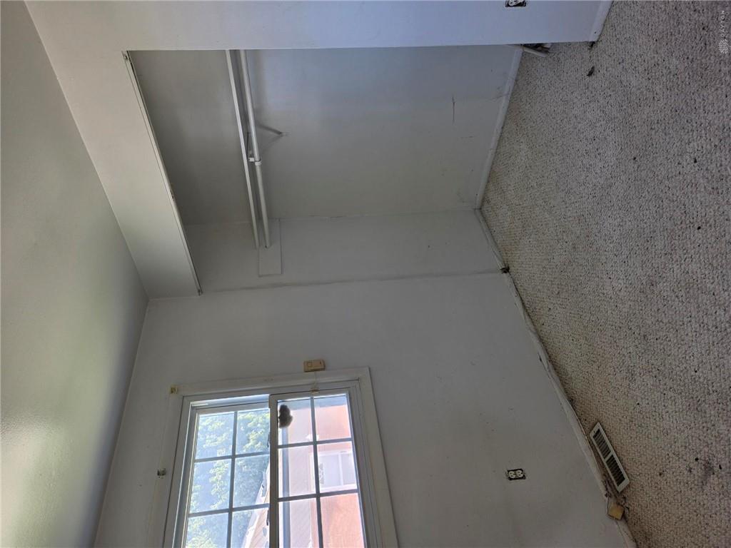 641 Skyles Property Photo 15