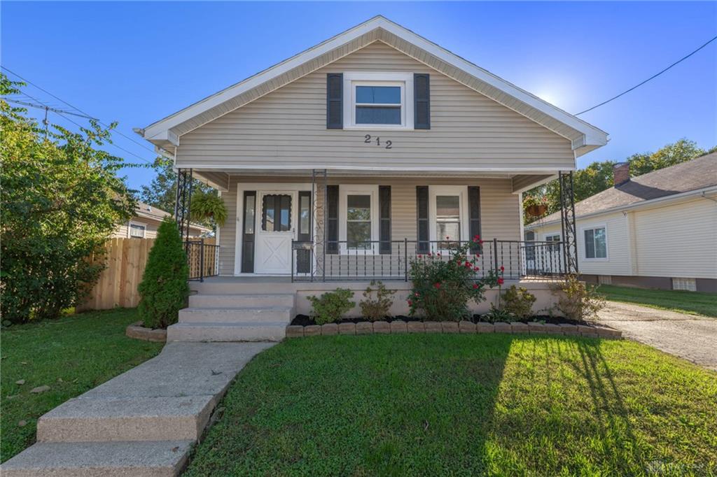 212 W 8th