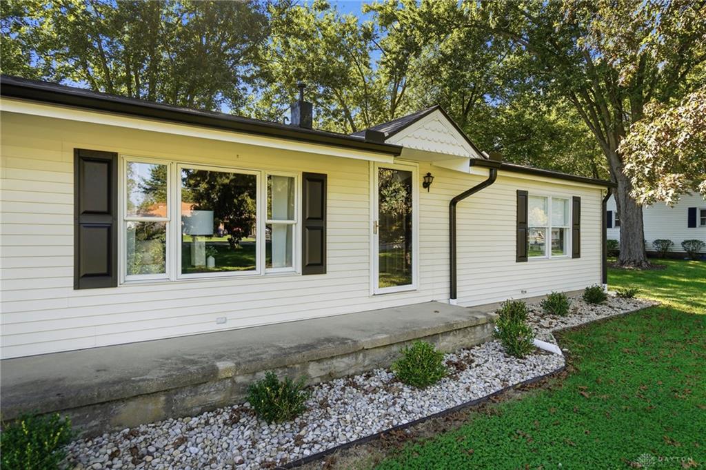 2596 Lefevre Property Photo 4