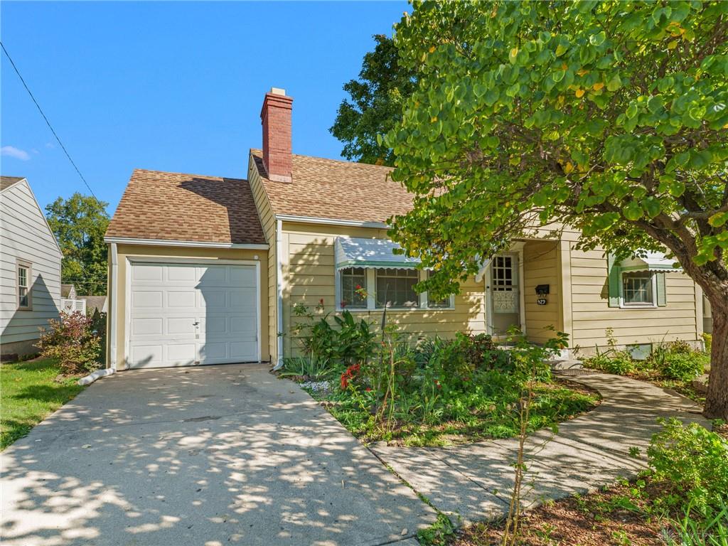 429 E Dorothy
