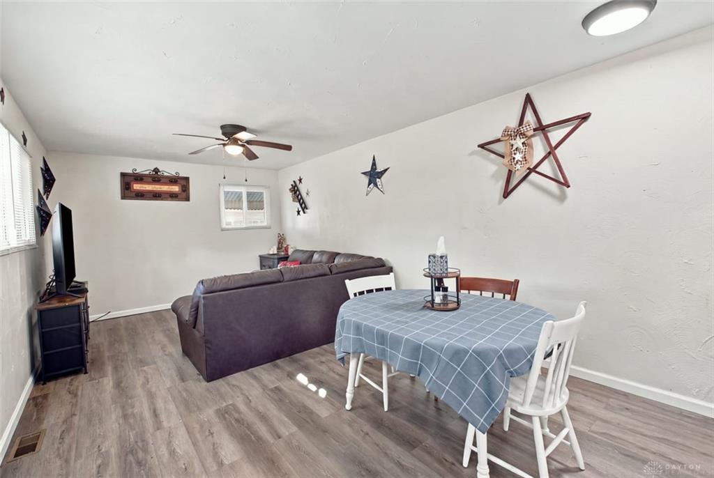 5027 Hackett Property Photo 5
