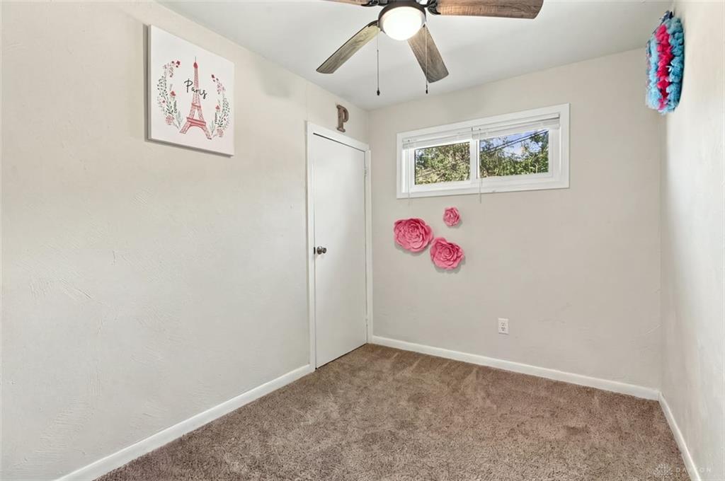 5027 Hackett Property Photo 18