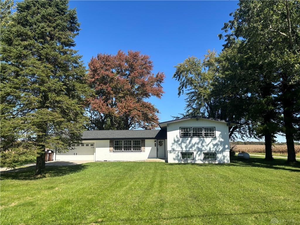 5283 State Route 725 E Property Photo 1