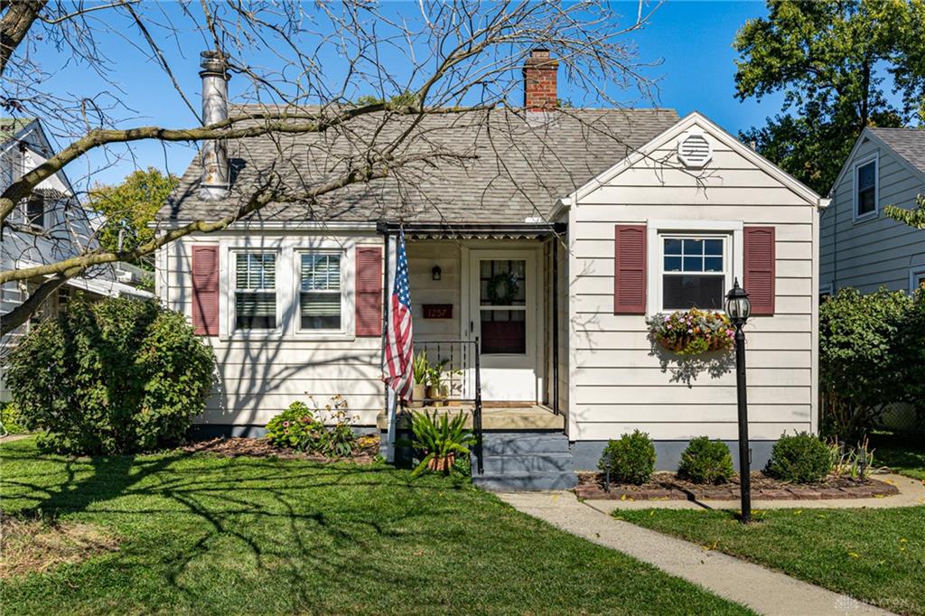 1257 Elmdale Property Photo 1