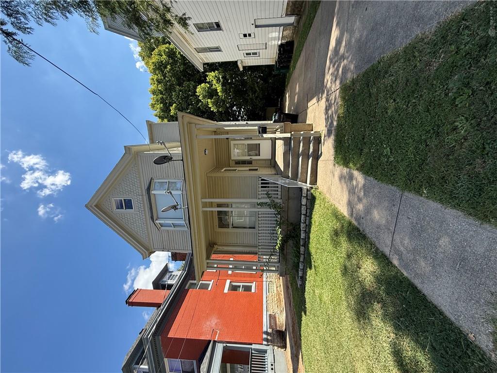 1118 Seton Property Photo 1