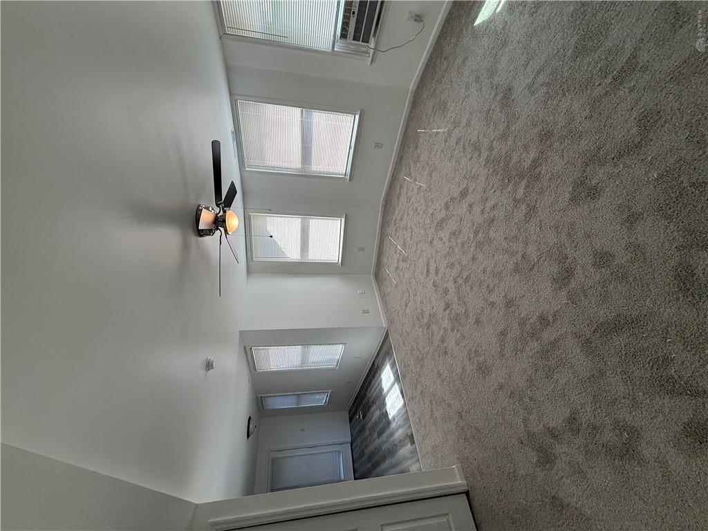 1118 Seton Property Photo 9