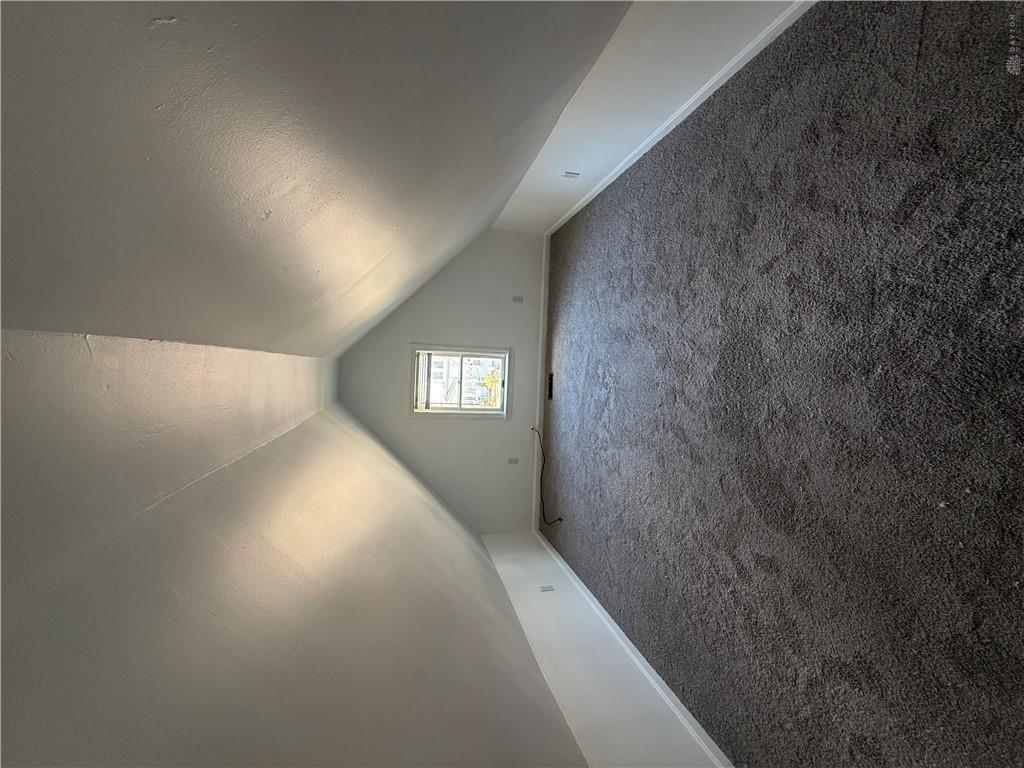 1118 Seton Property Photo 15