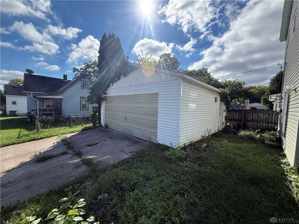 1629 Lexington Property Photo 3