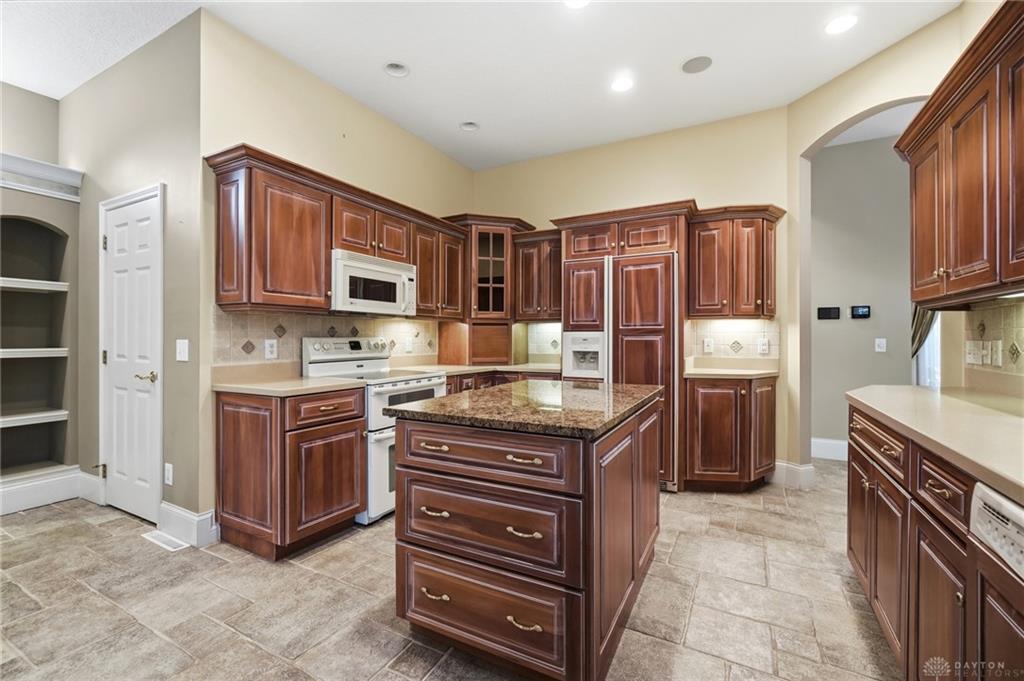 1016 Wedgestone Property Photo 31