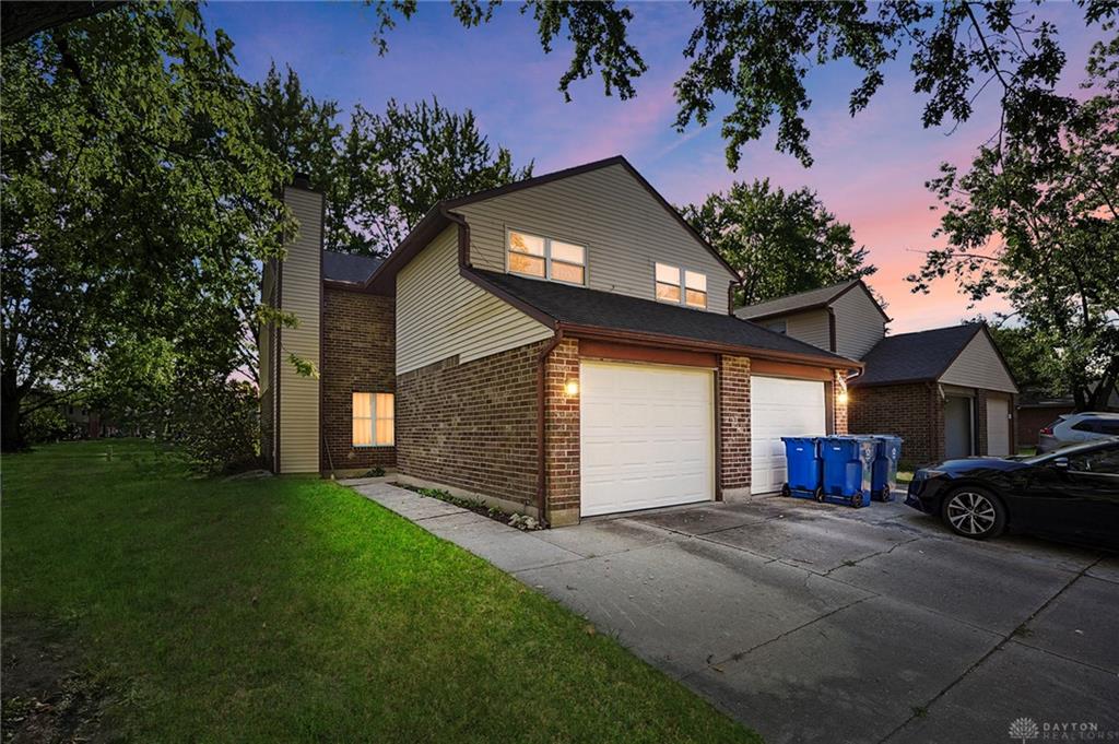 8209 Schoolgate Property Photo 1