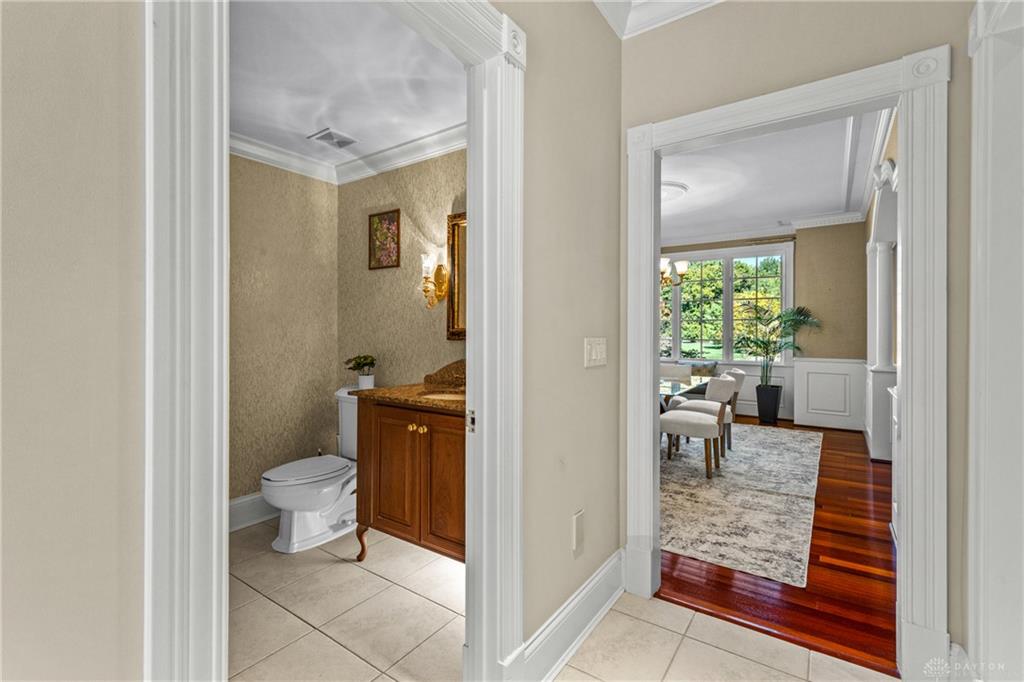 2049 Plumb Property Photo 43