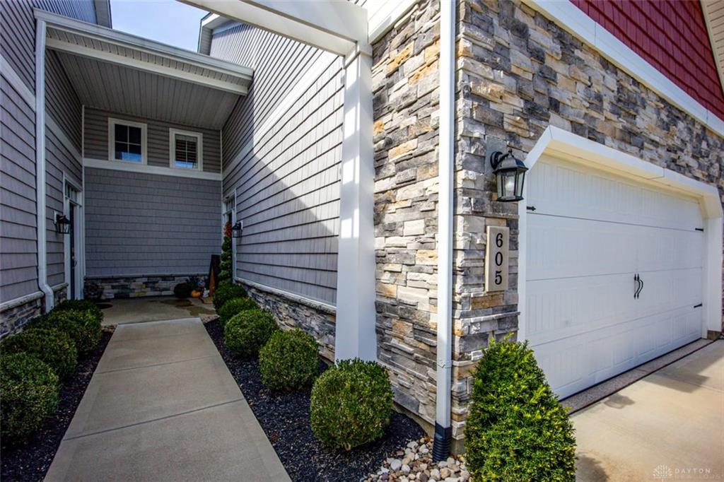 605 Cape Cod Property Photo 1