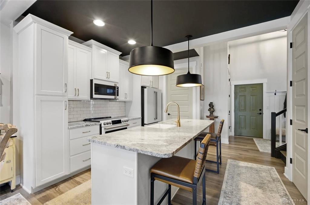 605 Cape Cod Property Photo 8