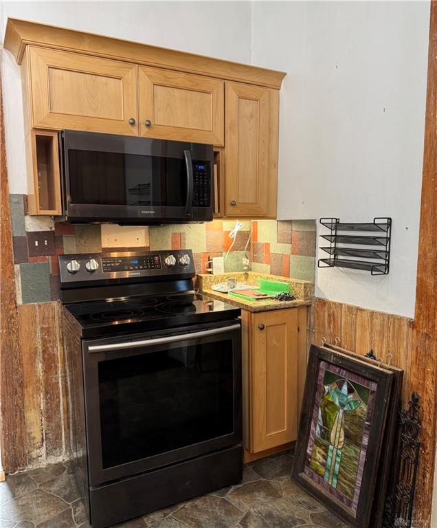 132 Centre Property Photo 7