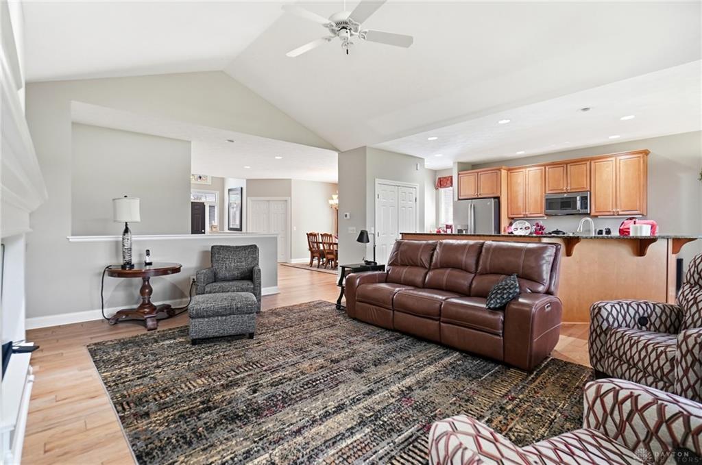 837 Eagle Run Property Photo 37