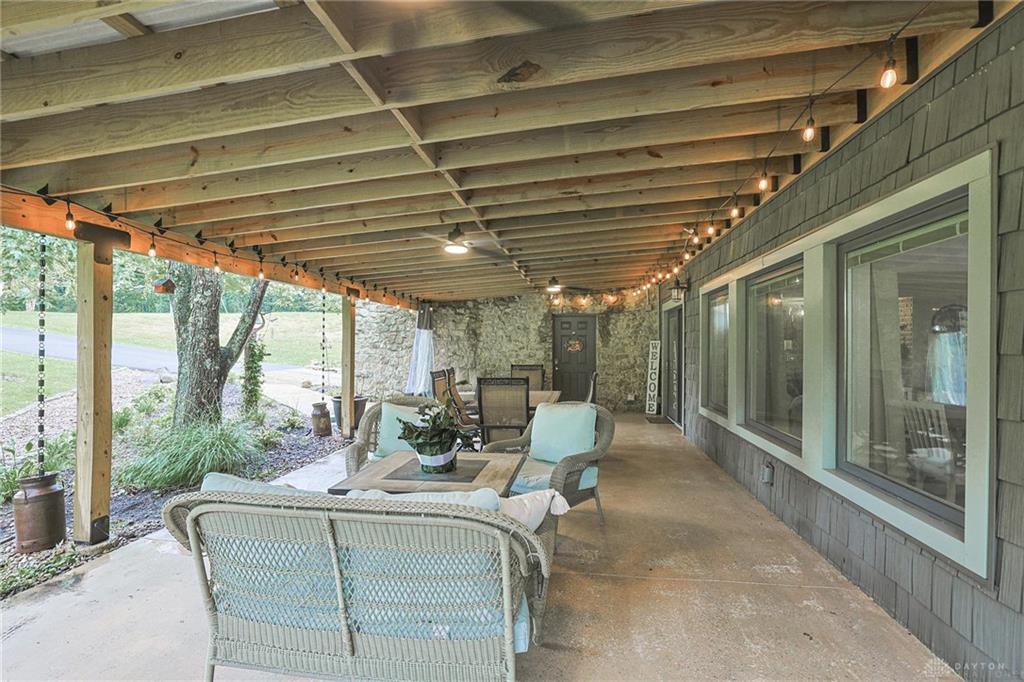 6941 Browns Run Property Photo 5
