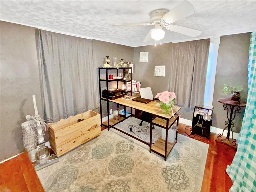 810 Spring Property Photo 15