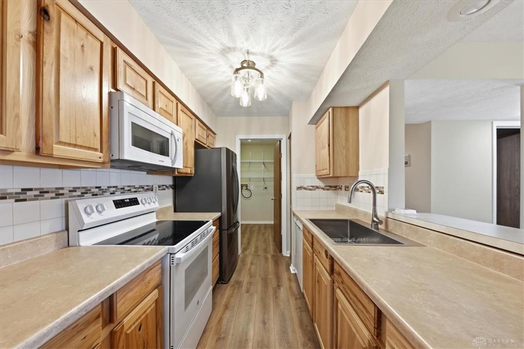 1501 Lake Pointe Property Photo 11