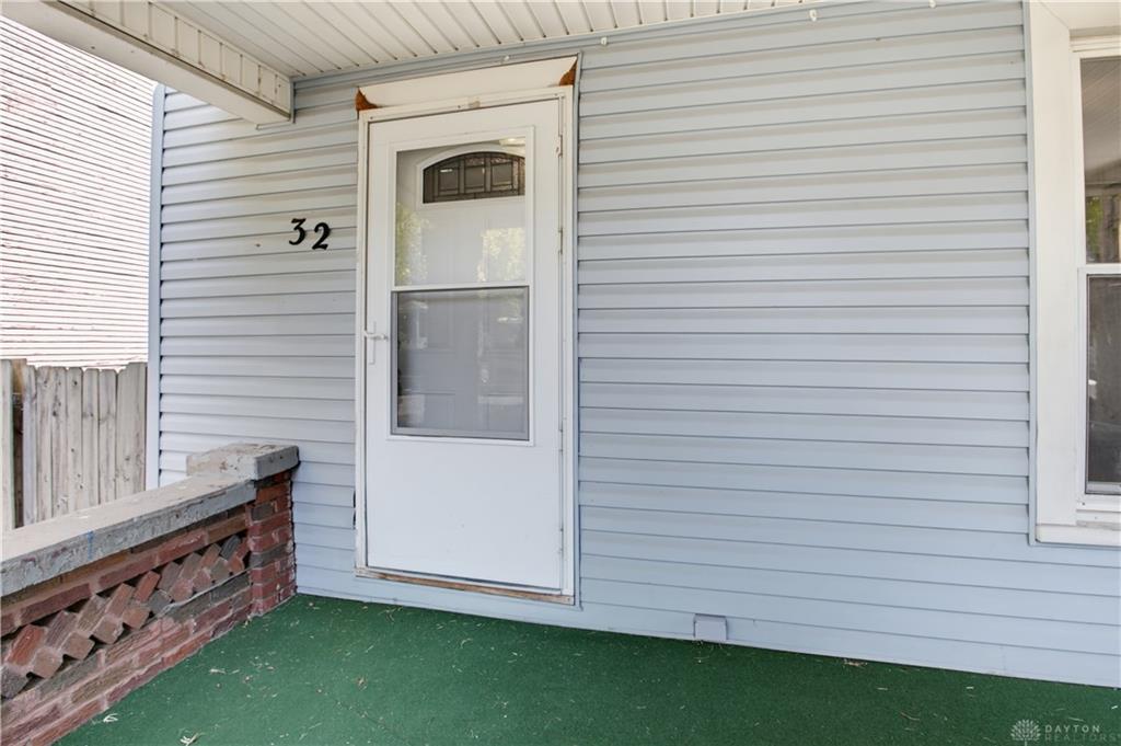 32 Edgar Property Photo 23