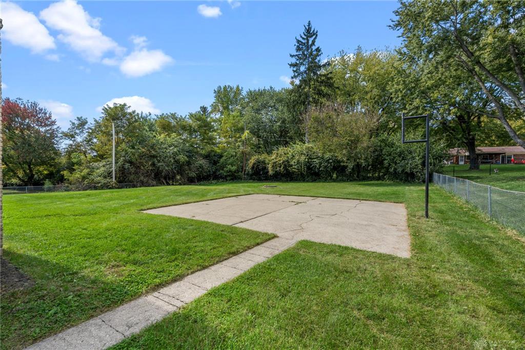4536 Walbridge Property Photo 4