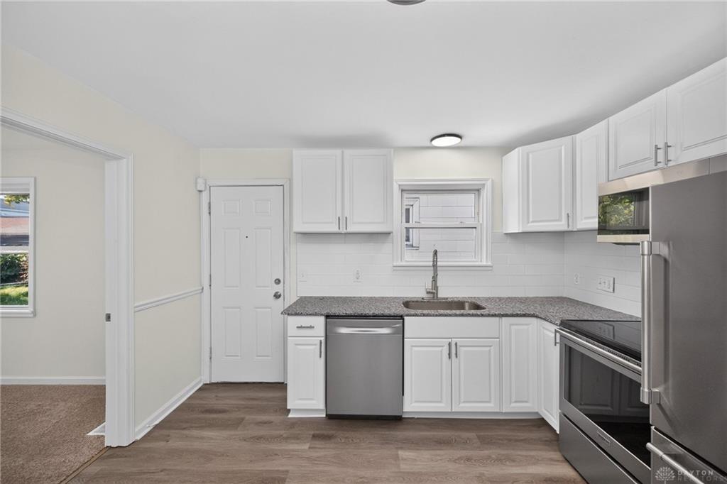 1611 Goodman Property Photo 6