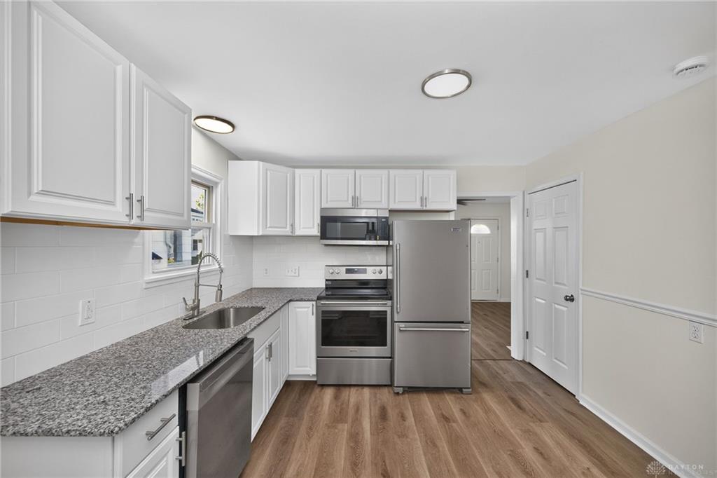 1611 Goodman Property Photo 7